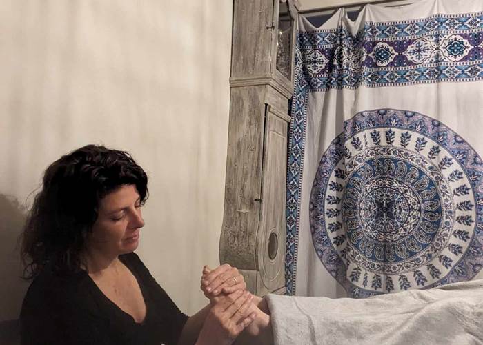 Petite séance de réflexologie plantaires avec Stéphanie, notre voisine