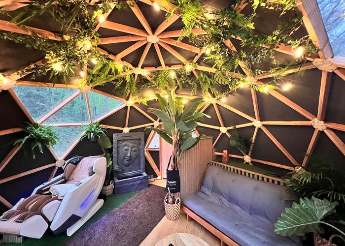 Dôme avec fauteuil massant-news