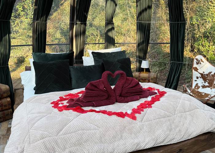 interieur bulle transparente pour nuit romantique proche de Lyon-page