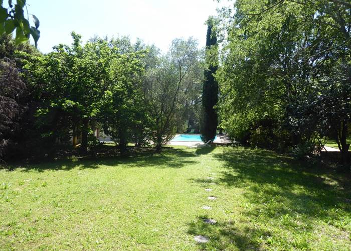 Vers la piscine