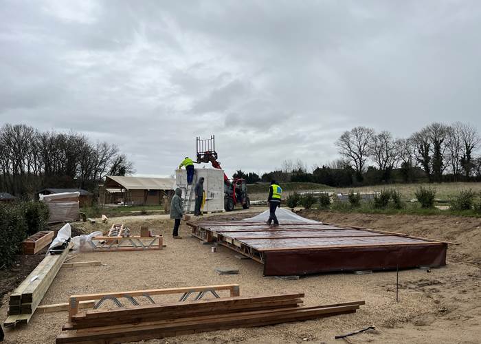 Structure plancher cabine sanitaire