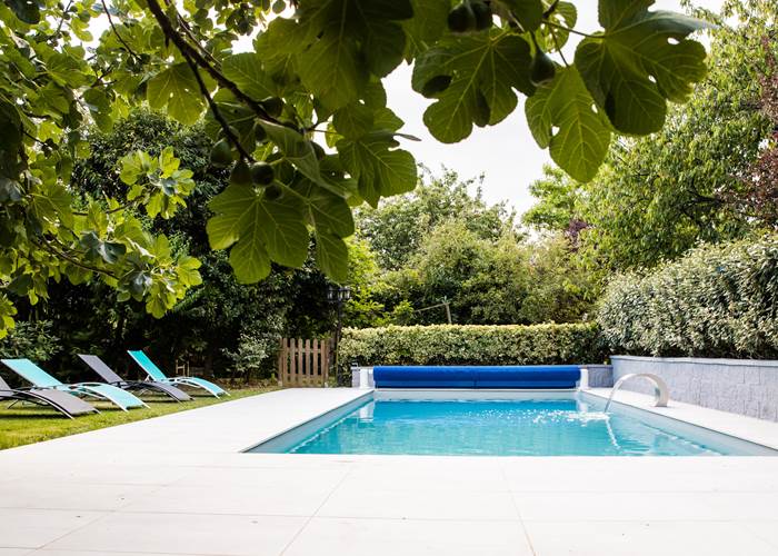 La piscine du domaine à partager