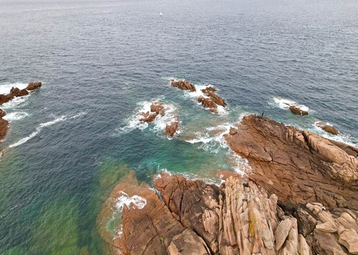 EAA50F6C-B900-46EB-9F78-3EFE9B935B07