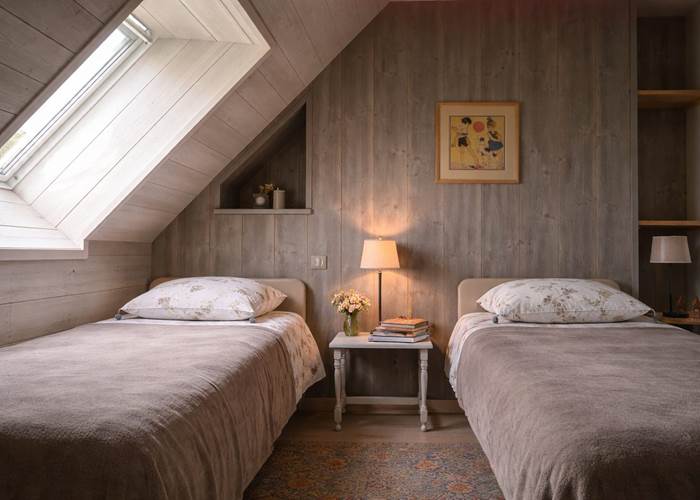 suite-de-l-atelier-chambre-lits-jumeaux-la-verrerie-d-ivoy