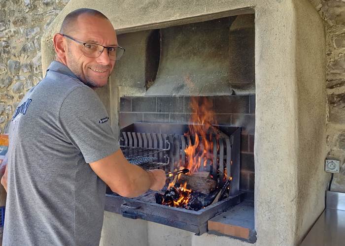 Petit barbecue entre amis à Le Coq du Nord-Mailhac