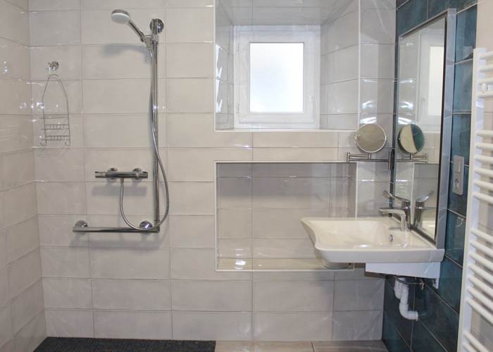salle de bain PMR