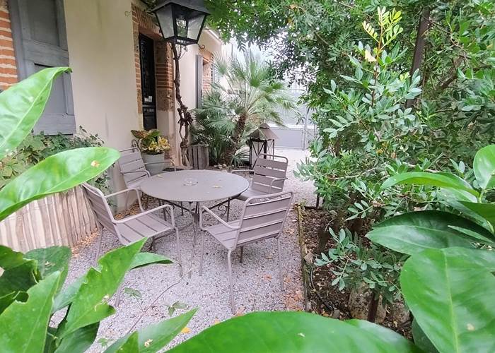 16bis-gite-hotel-jardin-locataires-marssac sur tarn-albi