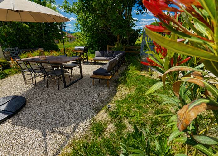 Gîte 4 étoiles avec terrasse dans l'Ain