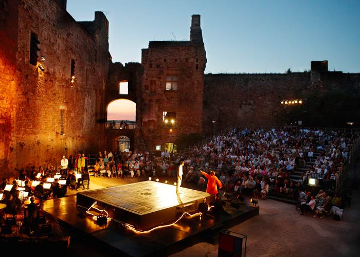 festival_saint_cere_chateau_castelnau_bretenoux
