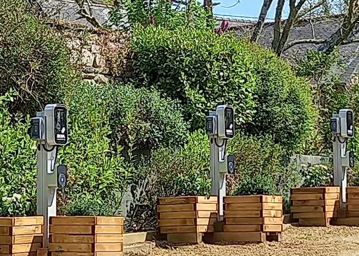 Kergroaz Maner Paimpol Bréhat 3 bornes de recharge pour véhicules électriques Prise T2