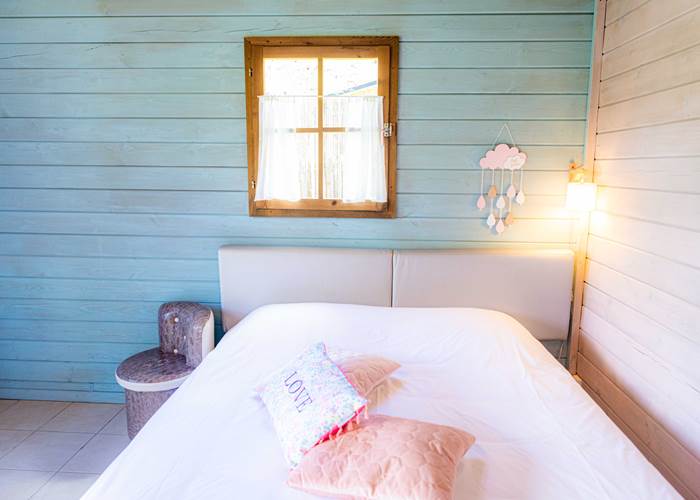 La chambre, Cabane rose-page