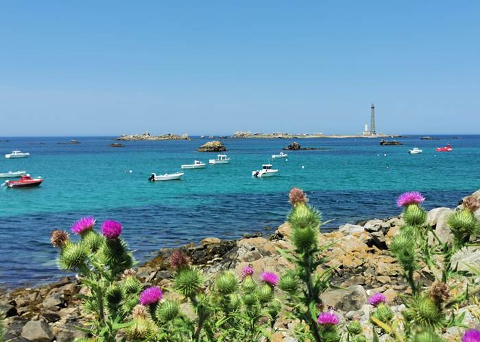 Le charme de la côte sauvage, ses plages exclusives, le long du chemin des douaniers GR 34