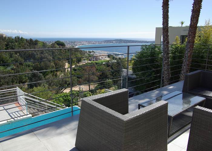 terrasse sur pool-house vue dominante mer