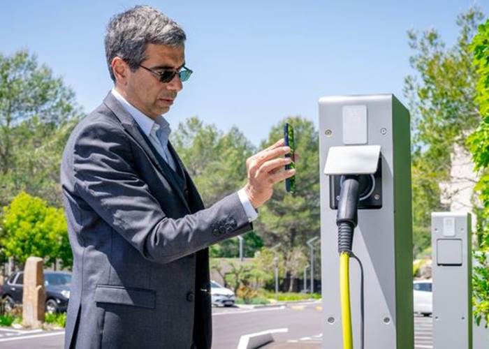 scanner votre application Charmap ou Qovoltis sur la brone