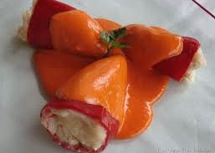 PIQUILLOS FARCIS A LA MORUE