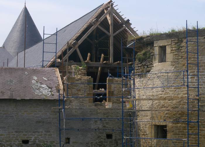 Château de Charbogne en juin 2008
