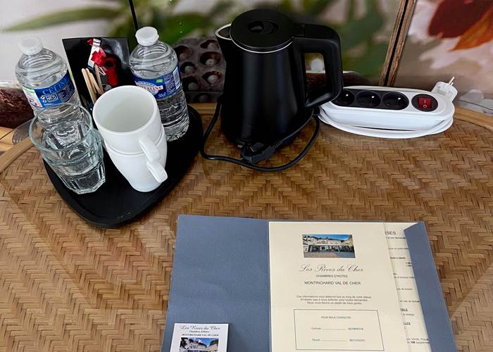 PLATEAU DE COURTOISIE