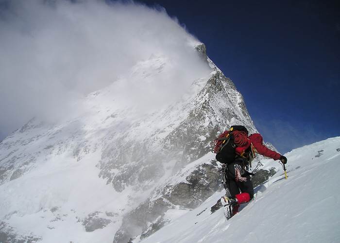 Alpinisme hivernal dans les Pyrénées