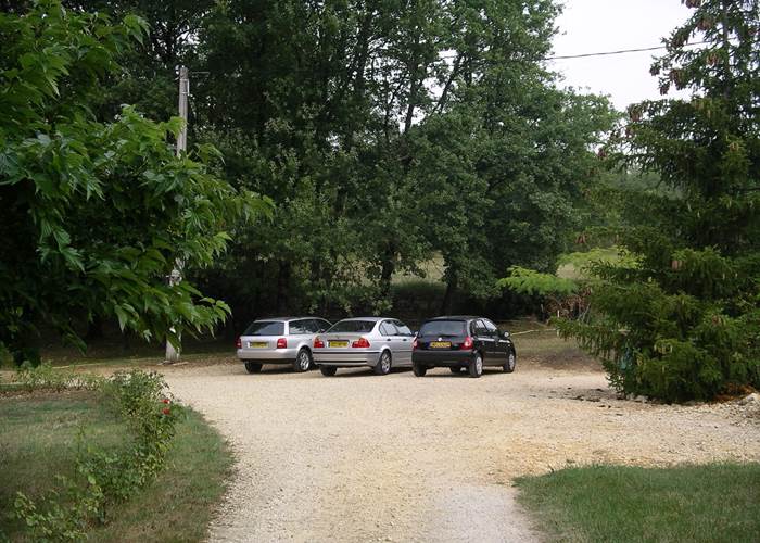 parking-chambres-dhotes-dordogne