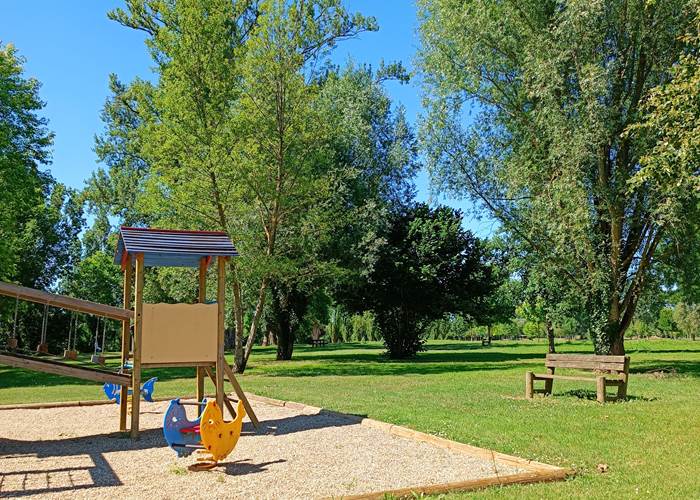 Gîtes, chambre d'hôtes et table d'hôtes gastronomique à Casteljaloux Lot et Garonne, piscine, jacuzzi et spa