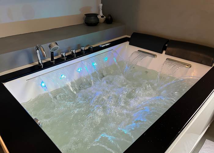 SPA Balnéo jets & cascades - Le Domaine Enchanté