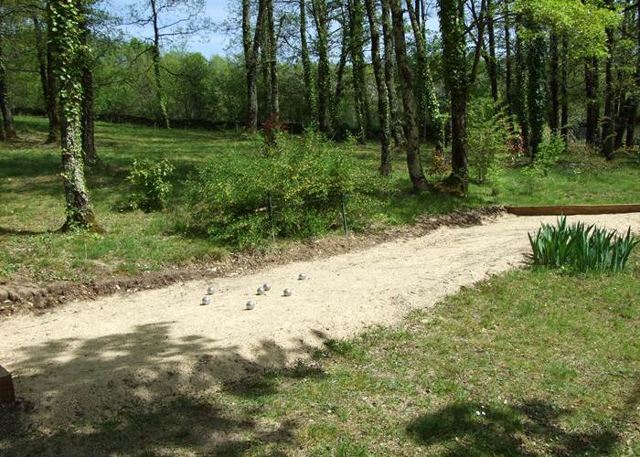 terrain petanque chambres dhotes dordogne feuillantines