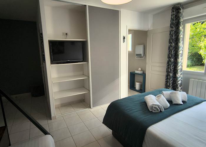 Espace nuit familial confortable pour 4 à 5 personnes en Sarthe