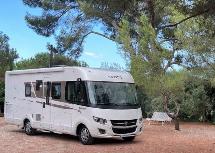 Emplacement Camping Car au Domaine de l'Herbe Sainte