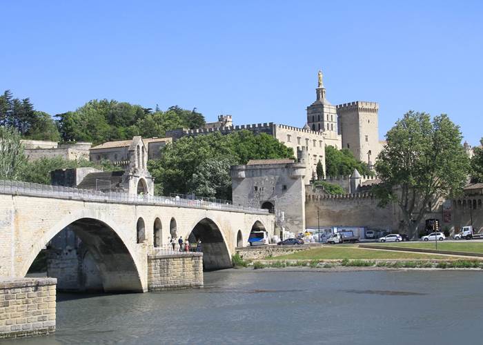 casadina-visits-avignon