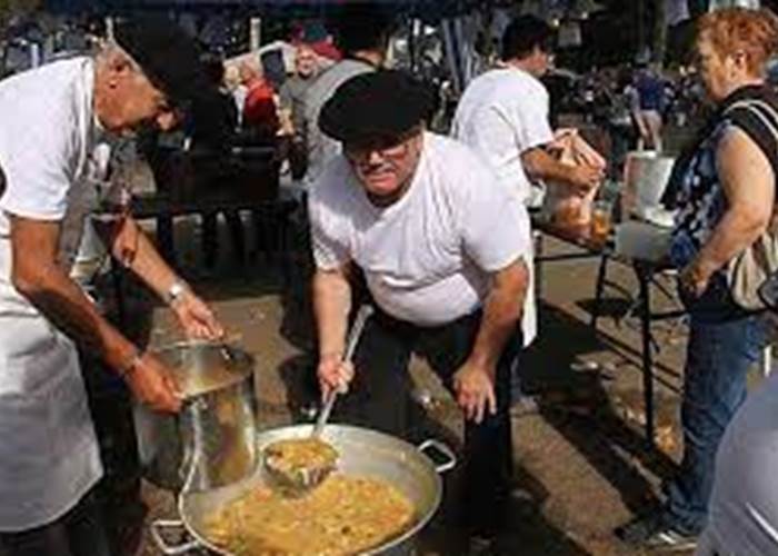 La Garburade - le "Championnat du monde" de Garbure au début du mois de septembre à Oloron Sainte-Marie