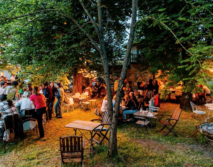 Guinguette, Plats à partager, Jazz, Concert, Produits locaux et frais, Vins Biodynamie, Nature, Vue sur Dordogne