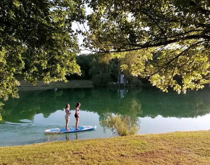 Initiez vous au stand up paddle sur le lac