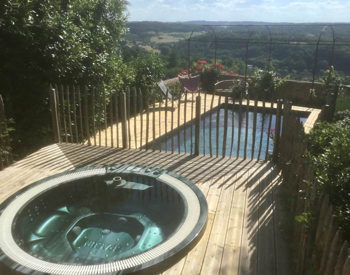 Piscine et Jaccusi