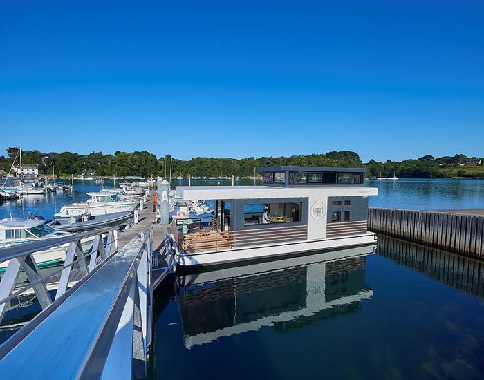 Lodge boat Fleur d'Ô - Ponton A ©Y. Zedda