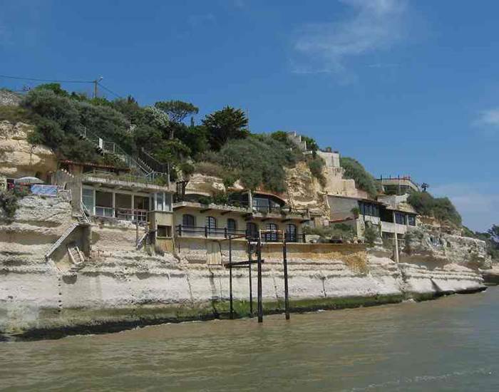 Les falaises de Meschers-sur-Gironde