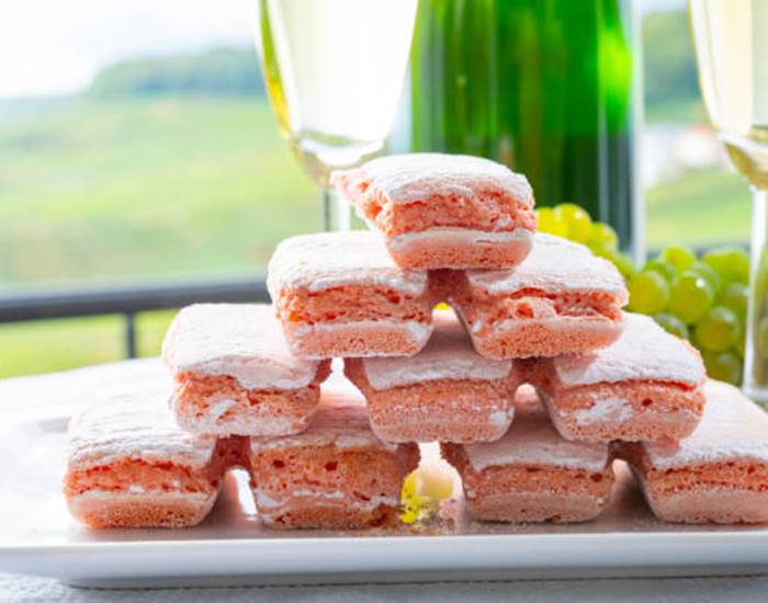 Les fameux biscuits roses-page