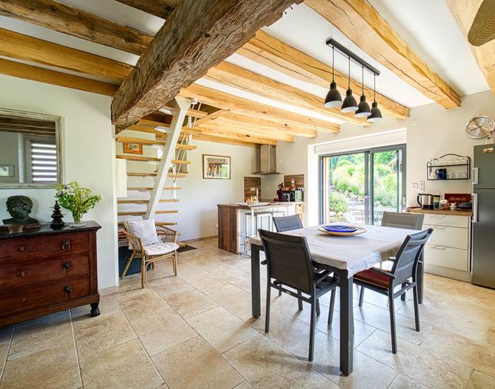 suite-de-l-atelier-avec-living-la-verrerie-d-ivoy