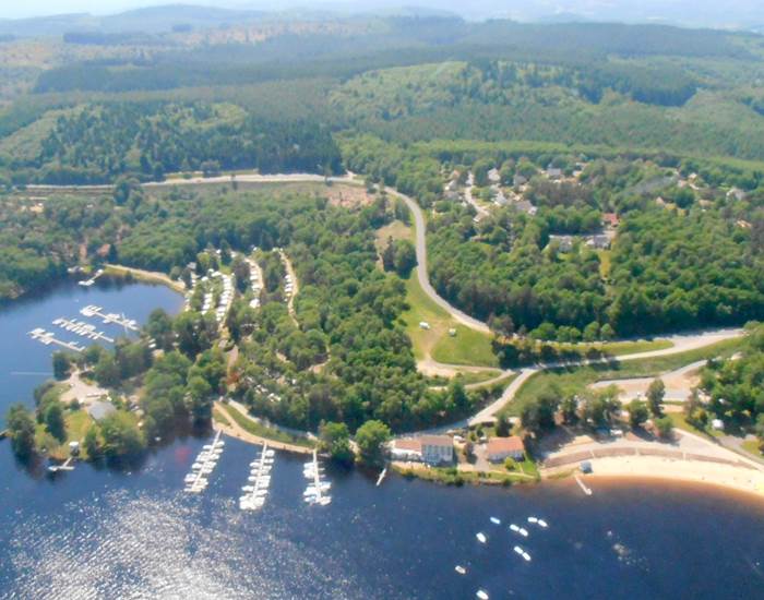 vue aérienne de la Caravelle de Vassivière