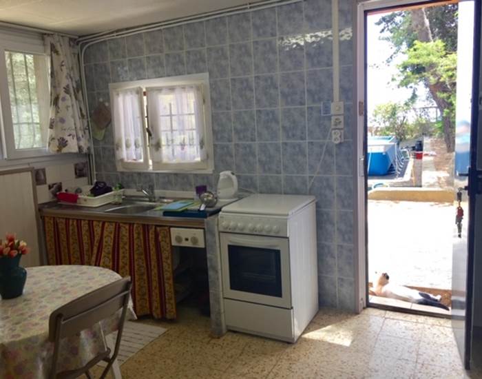 Cuisine fonctionnelle et bien équipée