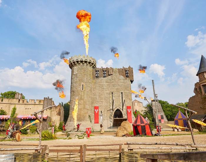 Puy du Fou 25 min gite de charme le quatre feuilles montournais