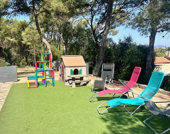Espace jeux extérieurs enfants
