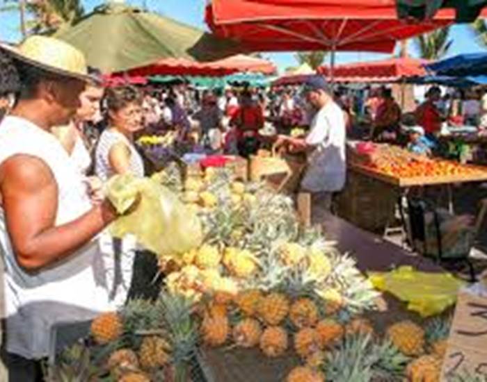 Marché forain de Saint-Pierre