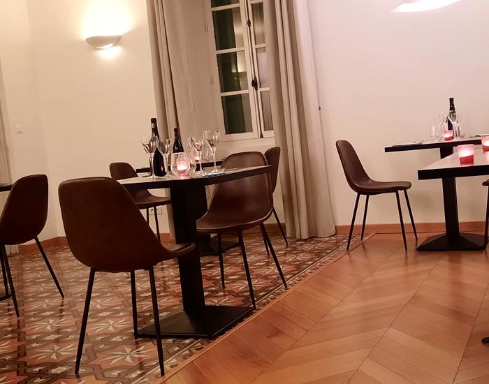 Des petits-déjeuners et tables d'hôtes romantiques