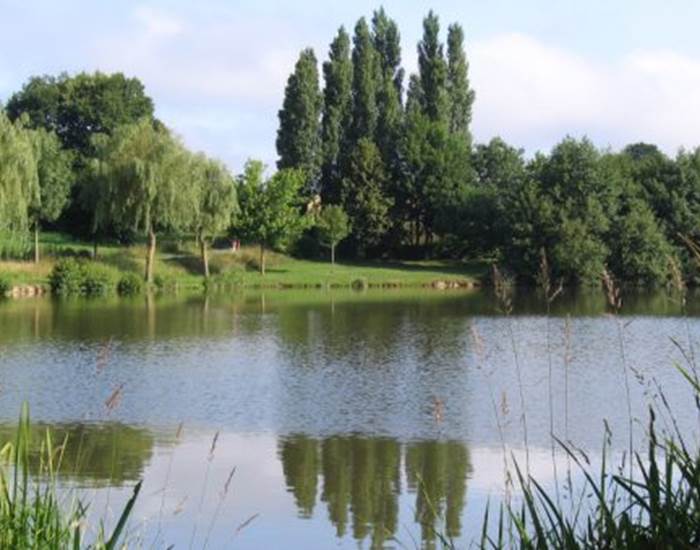 lac de Montournais proche puy du Fou maison de famille