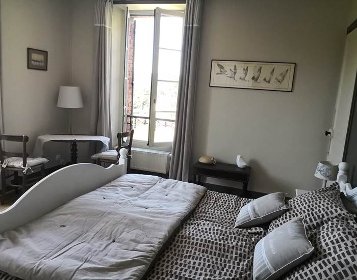 Maison Courbarien - chambre double "Andratit"  vue d'ensemble