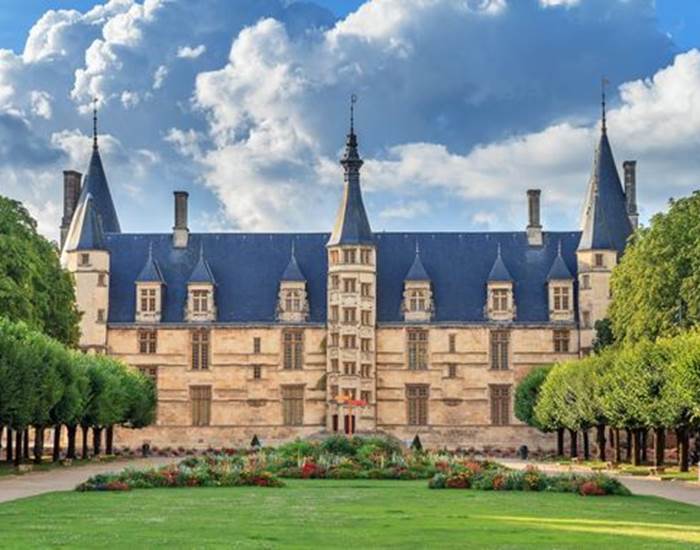 palaisducaldenevers-1024x683