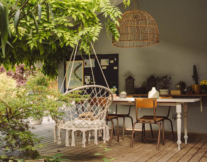 La table commune sous le patio
