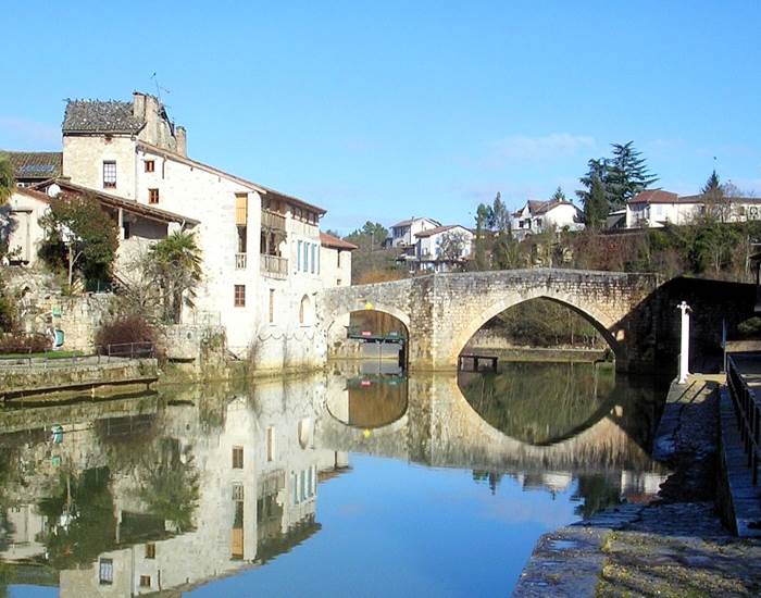 Gîtes, chambre d'hôtes et table d'hôtes gastronomique à Casteljaloux Lot et Garonne, piscine, jacuzzi et spa