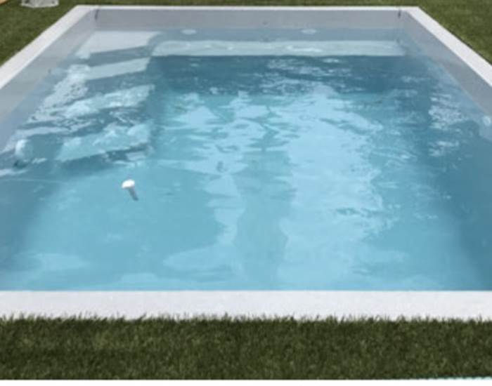 Photo non contractuelle de la piscine