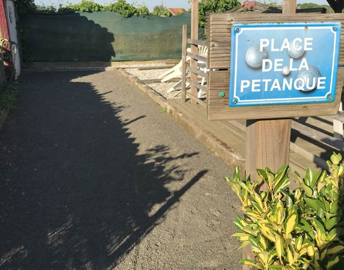 on se détend à la pétanque